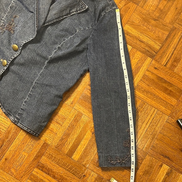 Casual Corner Dark Blue Embroidered‎ Beaded Jean Jacket 12 - Picture 9 of 9